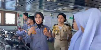 Santri Madura Kepulauan Nyantri Aman Berkesan Dengan Kapal Latih Bung Tomo