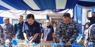 30 Unit Rumah Sekelas Premium Pengganti Diserahkan Pelindo Regional 3 Kepada TNI-AL