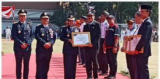 Dua Operator Kapal RORO Terima Penghargaan Gubenur Jatim di Harhubnas 2023