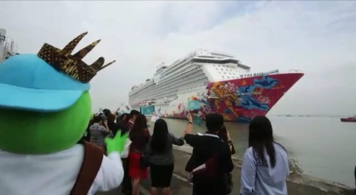 Kapal pesiar cruise Proyeksi Kunjungan Cruise 2024 Turun, Pelindo Regional 3 Siapkan Mantra Khusus