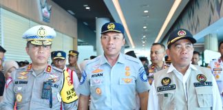 Dirut Jasa Raharja Bersama Menhub, Menko PMK, dan Kakorlantas Polri Tinjauan ke Sejumlah Daerah Dirut Jasa Raharja Bersama Menhub, Menko PMK, dan Kakorlantas Polri Tinjauan ke Sejumlah Daerah