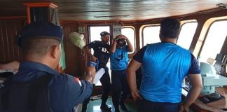 Anggota KPLP Berhasil Rebut Senpi ABK LCT Ayu 7 Saat Pemeriksaan di Laut Anggota KPLP Berhasil Rebut Senpi ABK LCT Ayu 7 Saat Pemeriksaan di Laut