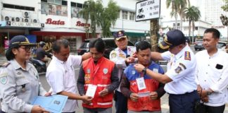 Surabaya Resmi Berlakukan Parkir Pakai Qris Surabaya Resmi Berlakukan Parkir Pakai Qris