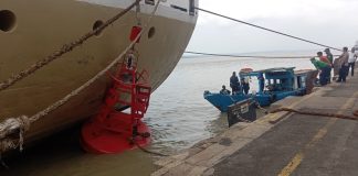 TRC Distrik Navigasi Tanjung Perak Berhasil Evakuasi Bouy 24 Yang Terseret KM Leuser dan Lit Interprise TRC Distrik Navigasi Tanjung Perak Berhasil Evakuasi Bouy 24 Yang Terseret KM Leuser dan Lit Interprise