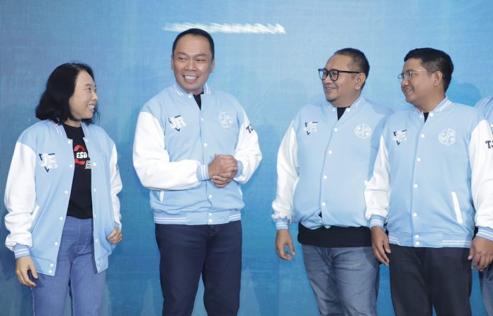 Direktur Utama Jasa Raharja, Rivan A. Purwantono (tengah) Implementasi ESG Langkah Jasa Raharja Tingkatkan Keselamatan Lalu Lintas