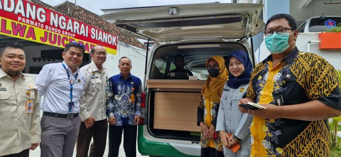 Dekatkan Pelayanan Pembayaran PKB dan SWDKLLJ, Samsat Madiun Kota Buka Layanan di RSUD DR Soedono