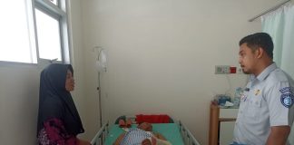 Berikan Empati, Jasa Raharja Ponorogo Rutin Kunjungi Korban Laka Lantas di Rumah Sakit Berikan Empati, Jasa Raharja Ponorogo Rutin Kunjungi Korban Laka Lantas di Rumah Sakit