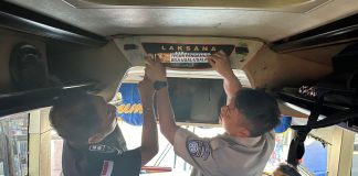 Giliran Terminal Ngawi Kena Aksi Tempel Stiker Imbauan Keselamatan Jasa Raharja Giliran Terminal Ngawi Kena Aksi Tempel Stiker Imbauan Keselamatan Jasa Raharja