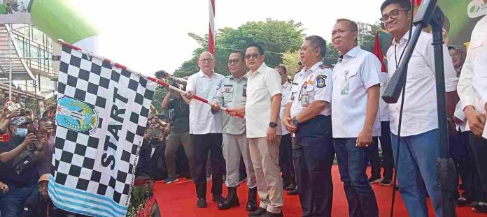 Jasa Raharja Dalam Barisan Bersama Dishub Berangkatkan Mudik Gratis Ke Pelbagai Kota di Jatim