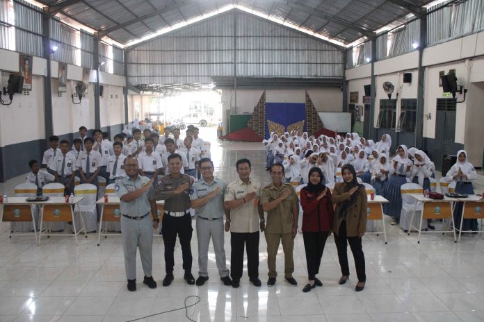 Jasa Raharja Gelar PPKL di SMKN 1 Rejotangan Tulungagung  