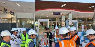U.S. Coast Guard Bersama KPLP Lakukan Verifikasi Pelabuhan Tanjung Perak U.S. Coast Guard Bersama KPLP Lakukan Verifikasi Pelabuhan Tanjung Perak