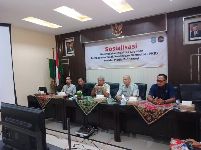 Jasa Raharja & UPTPPD Samsat Pamekasan Sosialisasikan Peningkatan Kualitas Layanan Pembayaran Pajak Kendaraan Bermotor Lewat E-Channel Jasa Raharja & UPTPPD Samsat Pamekasan Sosialisasikan Peningkatan Kualitas Layanan Pembayaran Pajak Kendaraan Bermotor Lewat E-Channel