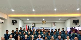 Pangkalan PLP Tanjung Perak Bersama US Coast Guard Seru Dalam Diskusi Keselamatan dan Keamanan Pelayaran Pangkalan PLP Tanjung Perak Bersama US Coast Guard Seru Dalam Diskusi Keselamatan dan Keamanan Pelayaran
