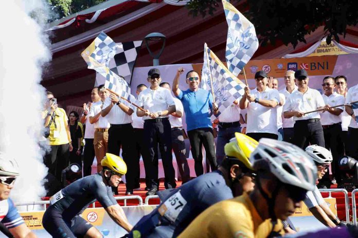Flag Off Zebra Bhayangkara Presisi Sudirman Loop 2024, Rivan A. Purwantono Ungkap Jakarta Tempat yang Baik untuk Olahraga Sepeda Flag Off Zebra Bhayangkara Presisi Sudirman Loop 2024, Rivan A. Purwantono Ungkap Jakarta Tempat yang Baik untuk Olahraga Sepeda