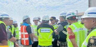 Dirjen Perhubungan Laut Kunjungi Pelabuhan Kuala Tanjung Tinjau Aksesibilitas Transportasi Bongkar Muat Dirjen Perhubungan Laut Kunjungi Pelabuhan Kuala Tanjung Tinjau Aksesibilitas Transportasi Bongkar Muat