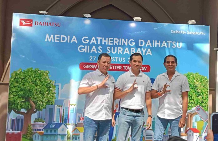 Bidik Pembeli Mobil Pemula Daihatsu Optimis Tembus 300 Unit di GIIAS 2024 Surabaya Bidik Pembeli Mobil Pemula Daihatsu Optimis Tembus 300 Unit di GIIAS 2024 Surabaya