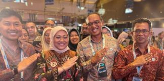 PT. PMT Sabet Bendera dan Sertifikat Emas SMK3 Menaker RI PT. PMT Sabet Bendera dan Sertifikat Emas SMK3 Menaker RI