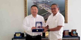 6 Delegasi Zhejiang Seaport Group Lakukan Kunjungan Bisnis di PT. PMT Kuala Tanjung 6 Delegasi Zhejiang Seaport Group Lakukan Kunjungan Bisnis di PT. PMT Kuala Tanjung