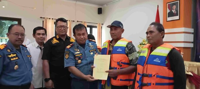 Kolaborasi Berlanjut, Kemenhub dan KKP Percepat Legalitas Kapal Nelayan Brondong Kolaborasi Berlanjut, Kemenhub dan KKP Percepat Legalitas Kapal Nelayan Brondong
