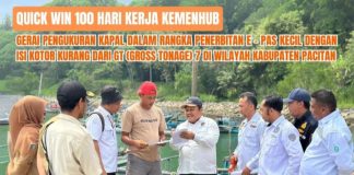 Dukung Seratus Hari Quick Win Kemenhub KSOP Tanjung Pakis Gelar Gerai Pas Kecil Kapal di Pacitan Dukung Seratus Hari Quick Win Kemenhub KSOP Tanjung Pakis Gelar Gerai Pas Kecil Kapal di Pacitan
