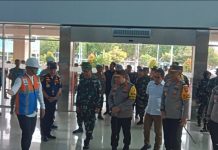 Kapolri Bersama Panglima TNI Tinjau Langsung Kesiapan Layanan Angkutan Laut Pelabuhan Tanjung Perak Kapolri Bersama Panglima TNI Tinjau Langsung Kesiapan Layanan Angkutan Laut Pelabuhan Tanjung Perak