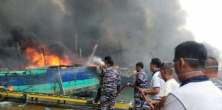 Bersama KSOP Pelindo Tegal Dorong Pemilik Angkat Kerangka Kapal Yang Terbakar Bersama KSOP Pelindo Tegal Dorong Pemilik Angkat Kerangka Kapal Yang Terbakar