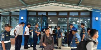 Arus Balik Ribuan Warga Berdatangan di Pelabuhan Gresik Arus Balik Ribuan Warga Berdatangan di Pelabuhan Gresik