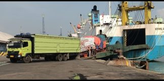 Jadwal Kapal Molor 4 Jam Lebih Gara-gara Muatan KM Mila Utama Bermasalah Jadwal Kapal Molor 4 Jam Lebih Gara-gara Muatan KM Mila Utama Bermasalah