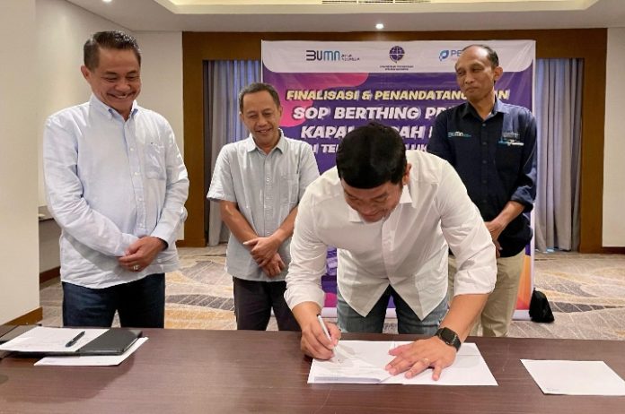 Pelindo, TTL dan KSOP Tanjung Perak Teken SOPJadwal Tambat Kapal Pelindo, TTL dan KSOP Tanjung Perak Teken SOPJadwal Tambat Kapal