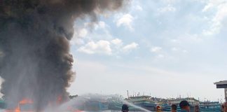 Cegah Meluasnya Api Pelindo Tegal Gerak Cepat Atasi Kebakaran Kapal Nelayan Cegah Meluasnya Api Pelindo Tegal Gerak Cepat Atasi Kebakaran Kapal Nelayan