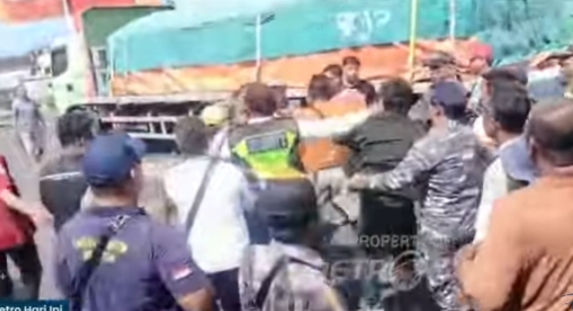 Terkesan Kebakaran Jenggot KSOP Tanjung Wangi Geber Ramp Check, Gapasdap: Berdampak Besar Secara Ekonomi Maupun Sosial Terkesan Kebakaran Jenggot KSOP Tanjung Wangi Geber Ramp Check, Gapasdap: Berdampak Besar Secara Ekonomi Maupun Sosial