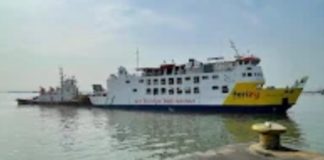 KMP Giling Iyang Terpaksa Digendong Krisna Dan Jayanegara Balik Gresik Dari Karang Jamuang KMP Giling Iyang Terpaksa Digendong Krisna Dan Jayanegara Balik Gresik Dari Karang Jamuang