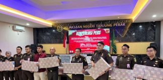 Kejaksaan Sita Rp 70 Miliar Dalam Kasus Pengerukan PT APBS Kejaksaan Sita Rp 70 Miliar Dalam Kasus Pengerukan PT APBS