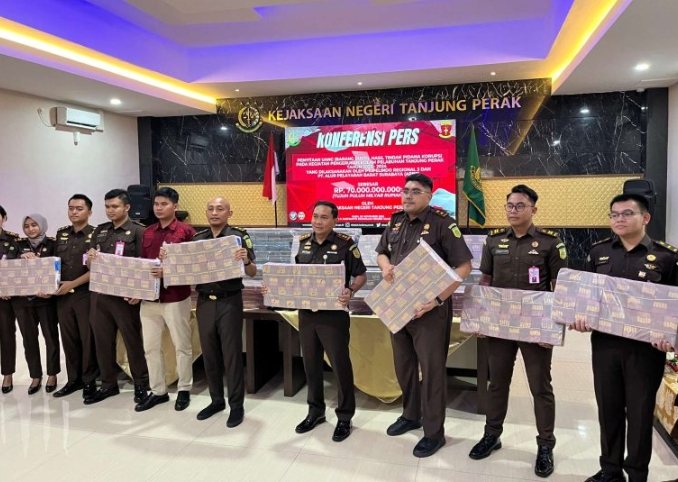 Kejaksaan Sita Rp 70 Miliar Dalam Kasus Pengerukan PT APBS Kejaksaan Sita Rp 70 Miliar Dalam Kasus Pengerukan PT APBS