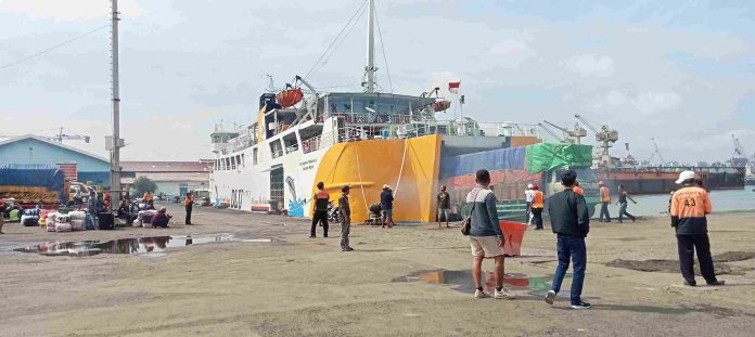 Deviasi KM Dharma Kencana III Ke Bawean Dibalik Bisnis PT DLU Terselip Misi Kemanusiaan