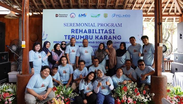 Pelindo Regional 3 Sub Regional Jawa Rehabilitasi Terumbu Karang di Pantai Mutiara Trenggalek