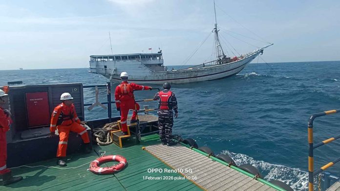 CB. Cast Marine 3 Evakuasi 6 Kru KLM. Sejarah Tirta Abadi Sesaat Sebelum Tenggelam CB. Cast Marine 3 Evakuasi 6 Kru KLM. Sejarah Tirta Abadi Sesaat Sebelum Tenggelam