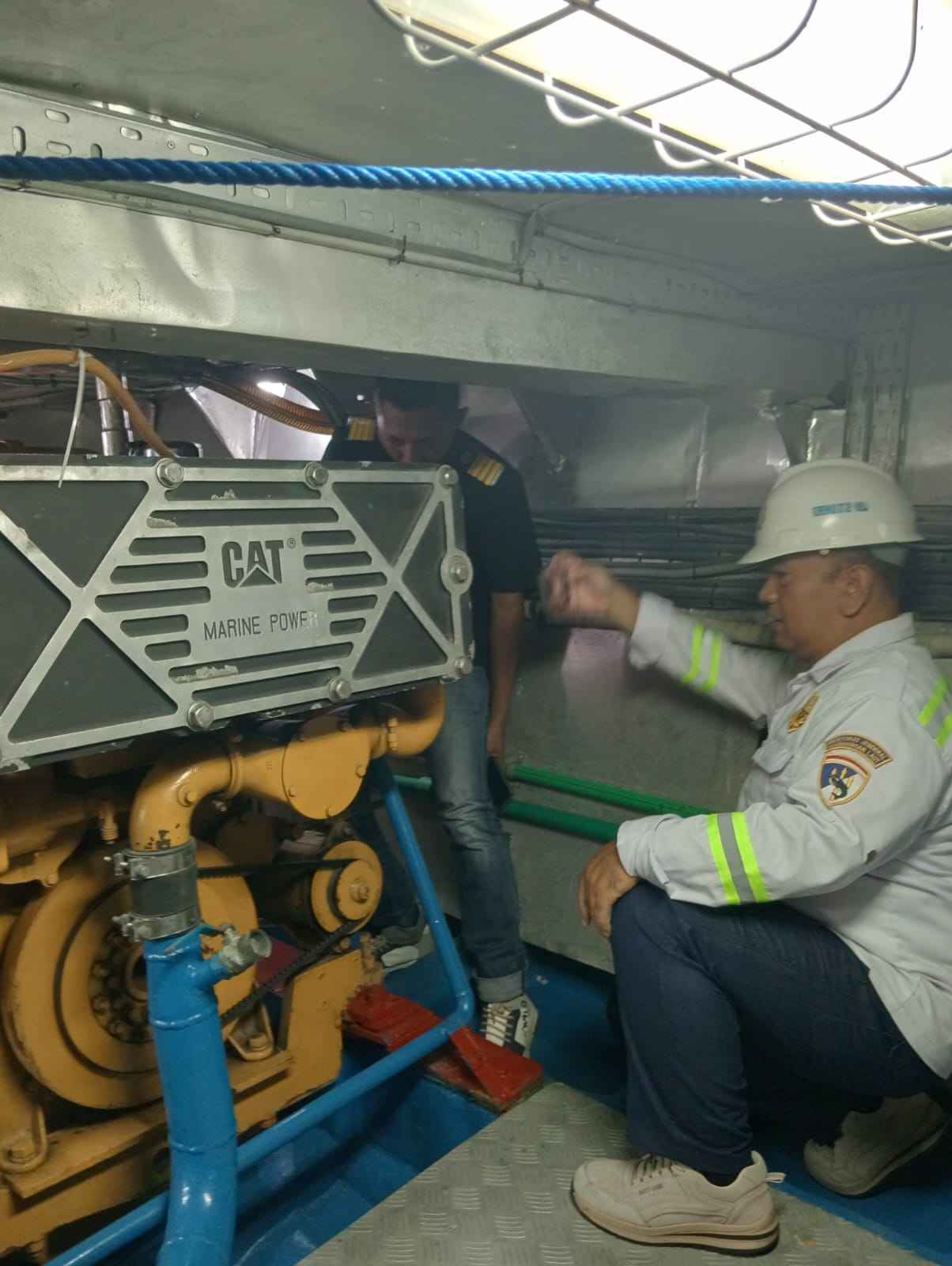 ramp check kapal penumpang Express Bahari 8B di pelabuhan probolinggo