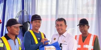 Momen May Day KSOP Sampit Imbau Pekerja Pelabuhan Bekerja Yang Berkeselamatan Momen May Day KSOP Sampit Imbau Pekerja Pelabuhan Bekerja Yang Berkeselamatan