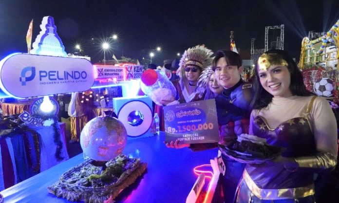 Pelindo Raih Penyaji Terbaik Festival Rujak Uleg 2026 Surabaya Pelindo Raih Penyaji Terbaik Festival Rujak Uleg 2026 Surabaya