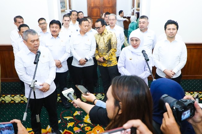 Pelindo Siap Celukan Bawang Jadi Alternatif Penyeberangan Jawa–Bali Pelindo Siap Celukan Bawang Jadi Alternatif Penyeberangan Jawa–Bali