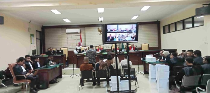 Pledoi Terdakwa Tak Ada Kerugian Negara Lawyer Sebut Kasus Pengerukan Tanjung Perak Kriminalisasi Pledoi Terdakwa Tak Ada Kerugian Negara Lawyer Sebut Kasus Pengerukan Tanjung Perak Kriminalisasi