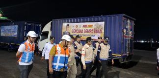 MENGALIR PELINDO PERMUDAH ARUS PENGAPALAN BANTUAN NTT DARI TANJUNG PERAK MENGALIR PELINDO PERMUDAH ARUS PENGAPALAN BANTUAN NTT DARI TANJUNG PERAK