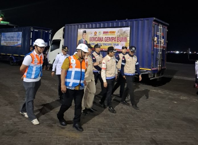 MENGALIR PELINDO PERMUDAH ARUS PENGAPALAN BANTUAN NTT DARI TANJUNG PERAK MENGALIR PELINDO PERMUDAH ARUS PENGAPALAN BANTUAN NTT DARI TANJUNG PERAK